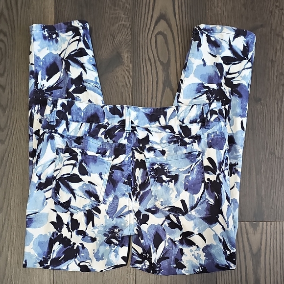 Chico's Denim - Chico's Platinum Denim Blue and White Floral Pants